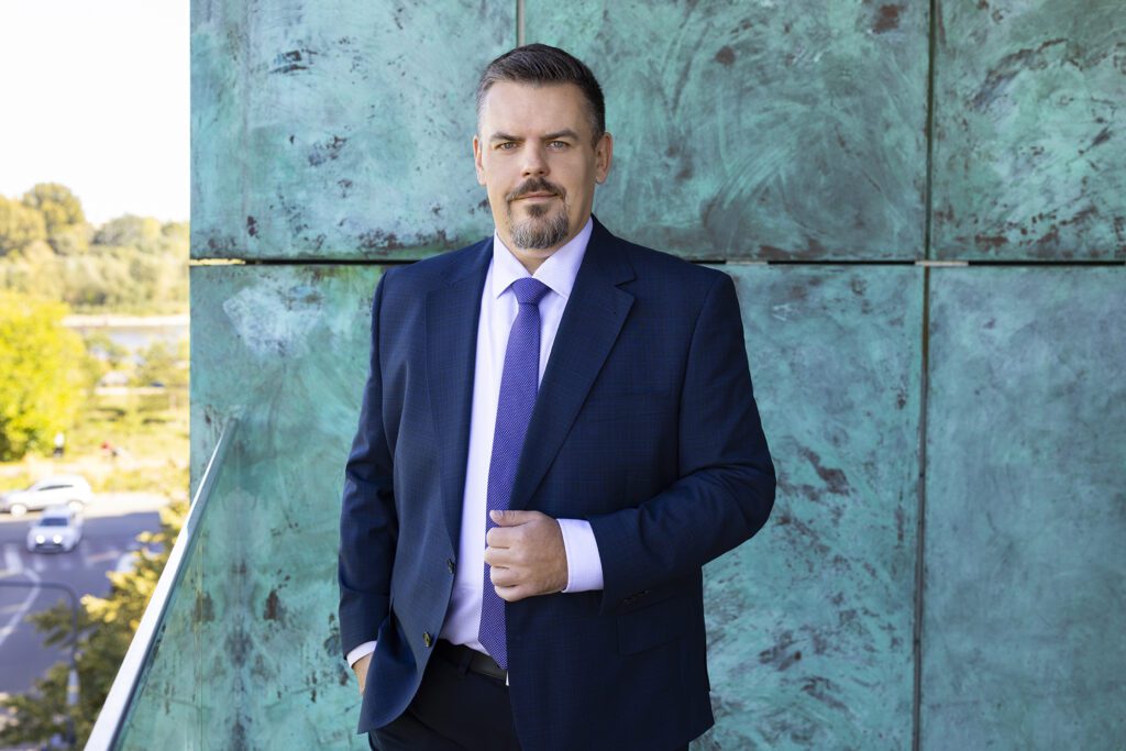 Od strategicznego partnerstwa do strategicznej katastrofy. Niemiecko-rosyjska współpraca energetyczna w latach 2000-2025 i jej konsekwencje dla Europy Środkowej